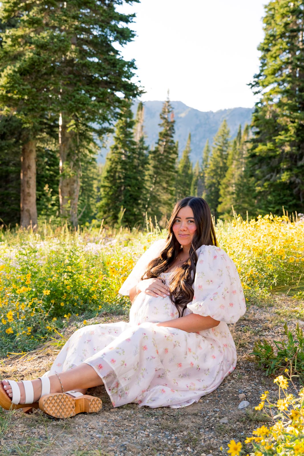 Maternity photo hover